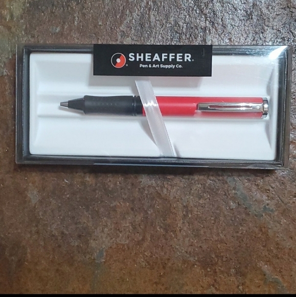 New Sheaffer Award Matte Red Ballpoint Pen - Picture 2 of 6